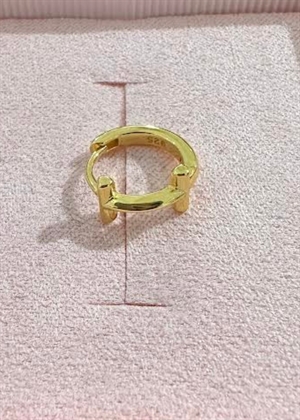 Spelling huggie I Forgyldt Pico 